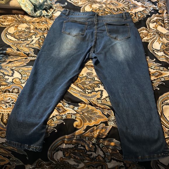 I’m selling blue jeans size 14 - Picture 2 of 2